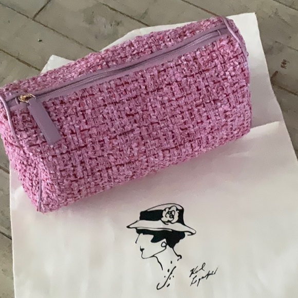CHANEL Pink Tweed Cosmetic Pouch - Picture 11 of 14